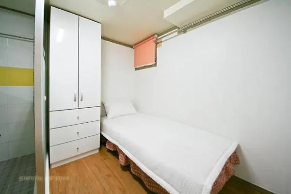 Rodem House Nonhyun Hostel Seoul 0*,