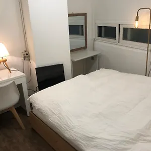  旅馆 新设洞站公寓酒店